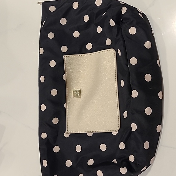 Nylon pouch - Picture 1 of 5